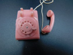 1960S 969  BARBIE DOLL SUBURBAN SHOPPER SQUARE PINK  PLASTIC TELEPHONE, METAL DIAL 